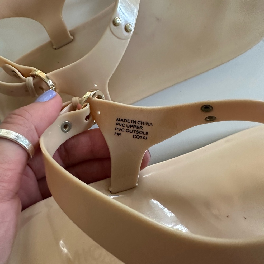 Michael Kors Thong Sandal - Picture 7 of 7